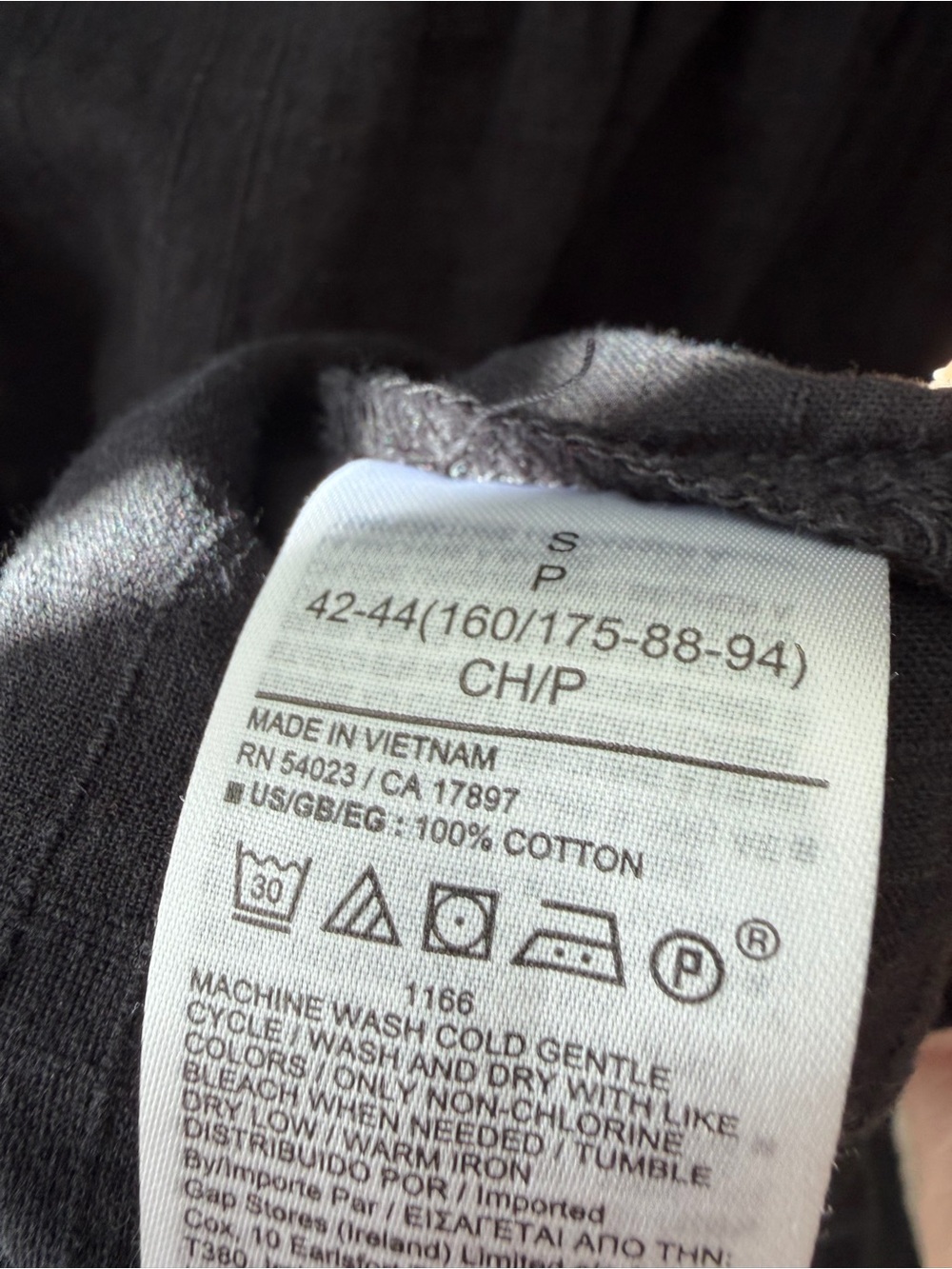 GAP Charcoal Textured Button-Front Top - Picture 6 of 6